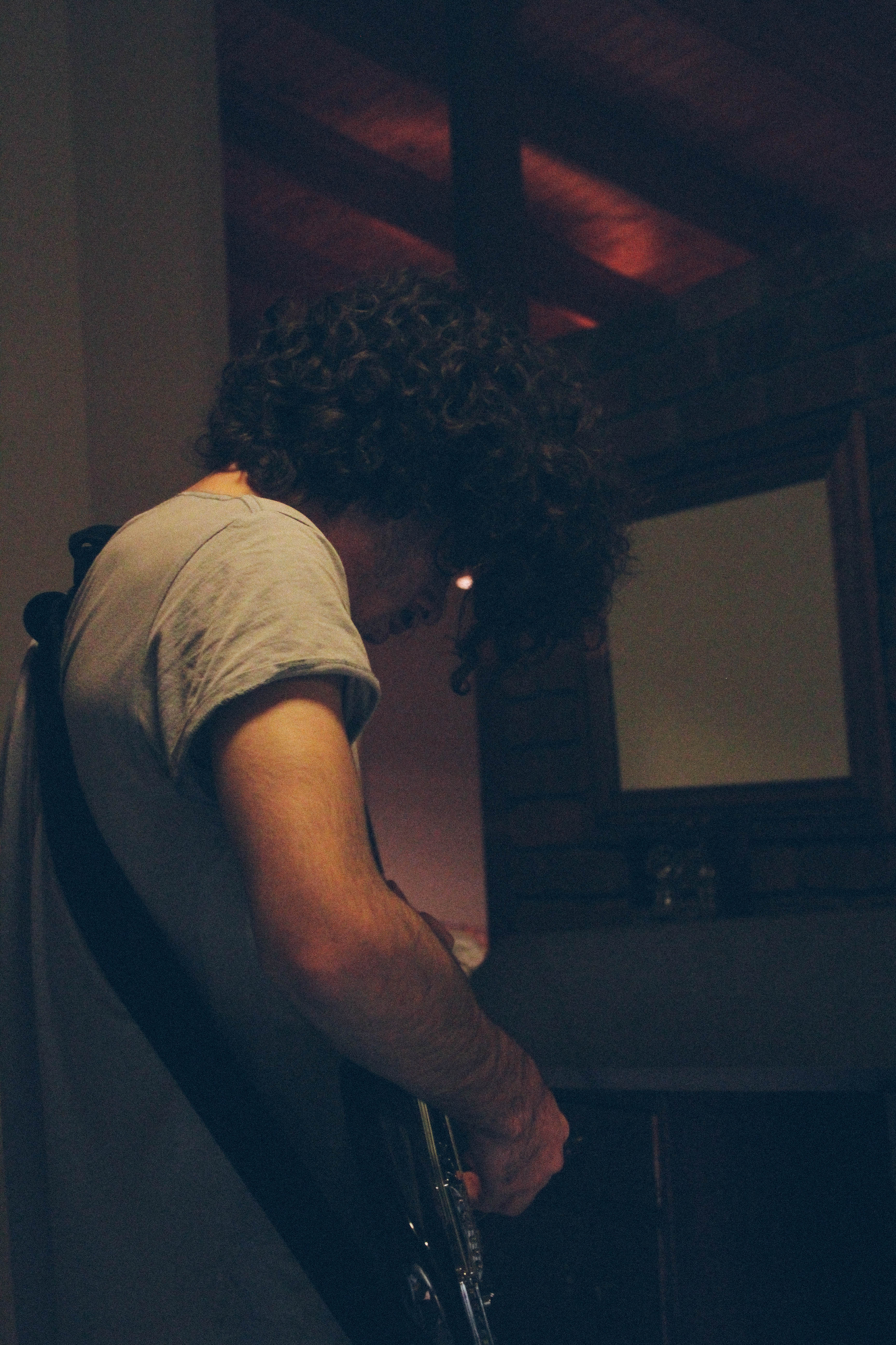 Doig tracking naturman demos Maleny 2012.jpg