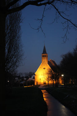 Zwartewaalse Kerk bij nacht
