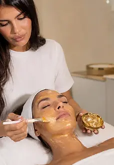 PROFESSIONELLEN GESICHTSBEHANDLUNG.webp