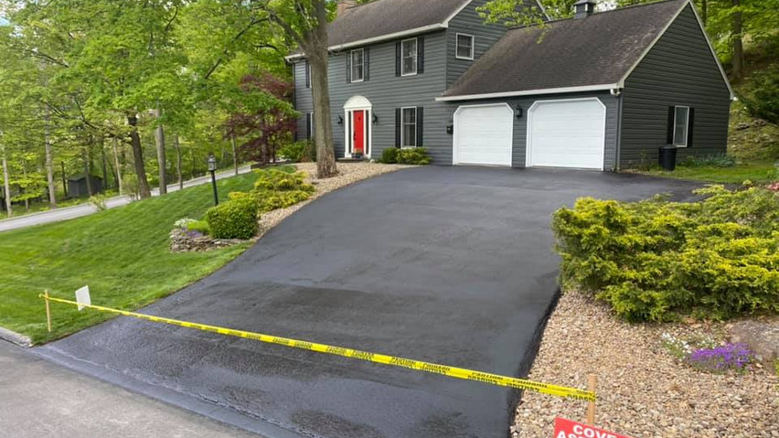 Driveway Sealing Near Me | Cove Asphalt Sealing | Duncansville, PA