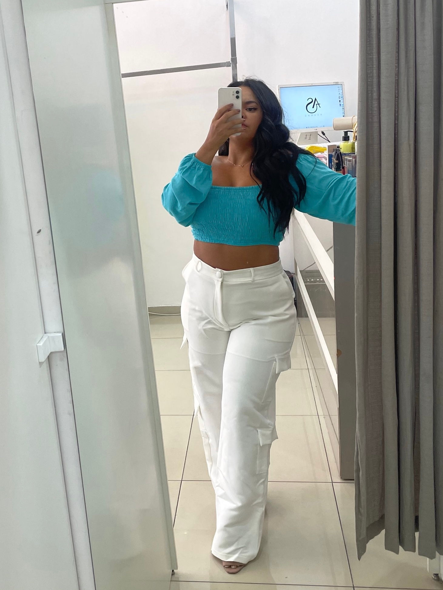Cropped Karina