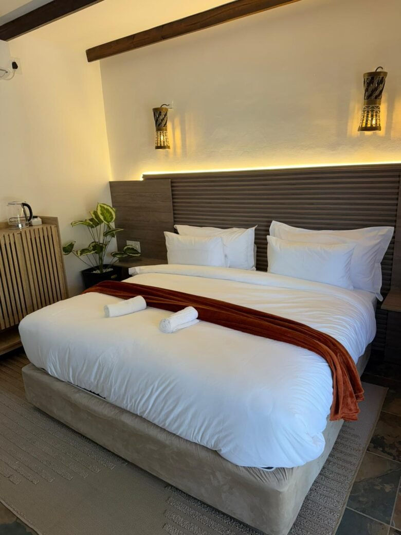 DELUXE GARDEN ROOM