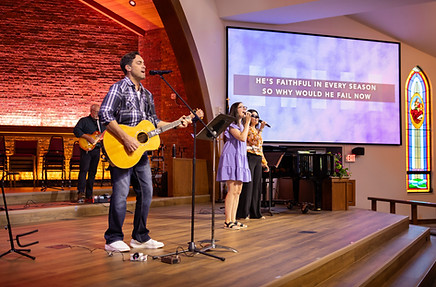 945 Worship 1 untitled-42.jpg