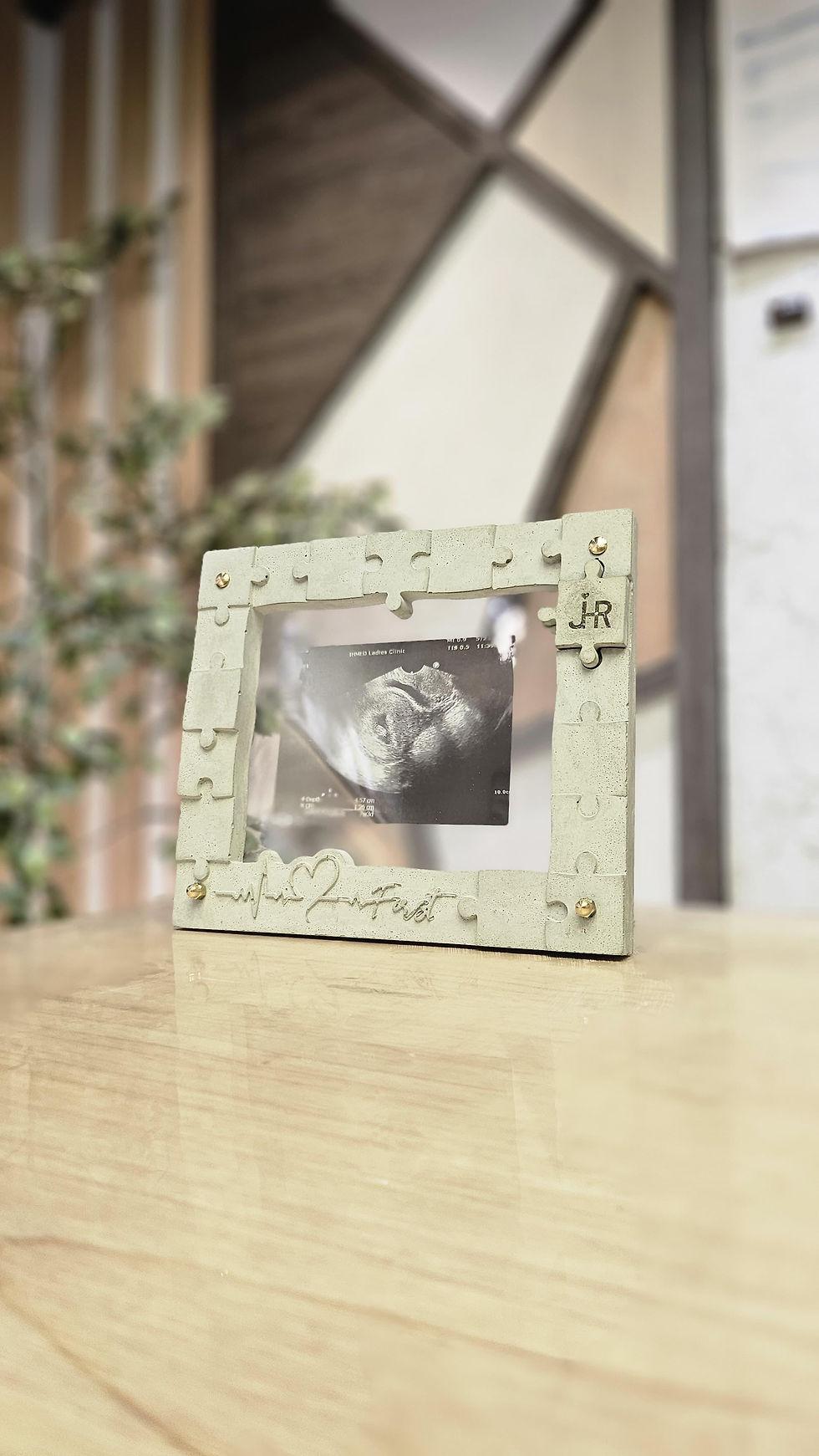 Thumbnail: FirstMoments 水泥相架