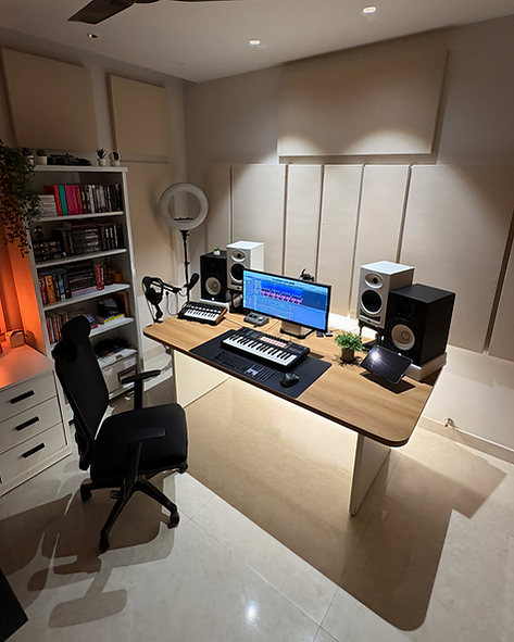 IMG_TRAVELLBACK STUDIO 2.png
