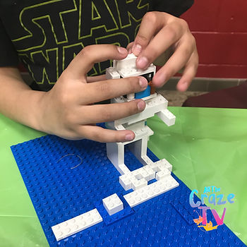 lego, kids playing lego,