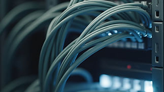 Netzwerktechnik Installation in Regensburg durch Fachbetrieb Elektriker bei der Einrichtung von Netzwerk und Router in Regen