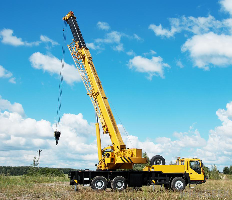 a mobile crane at a construction site