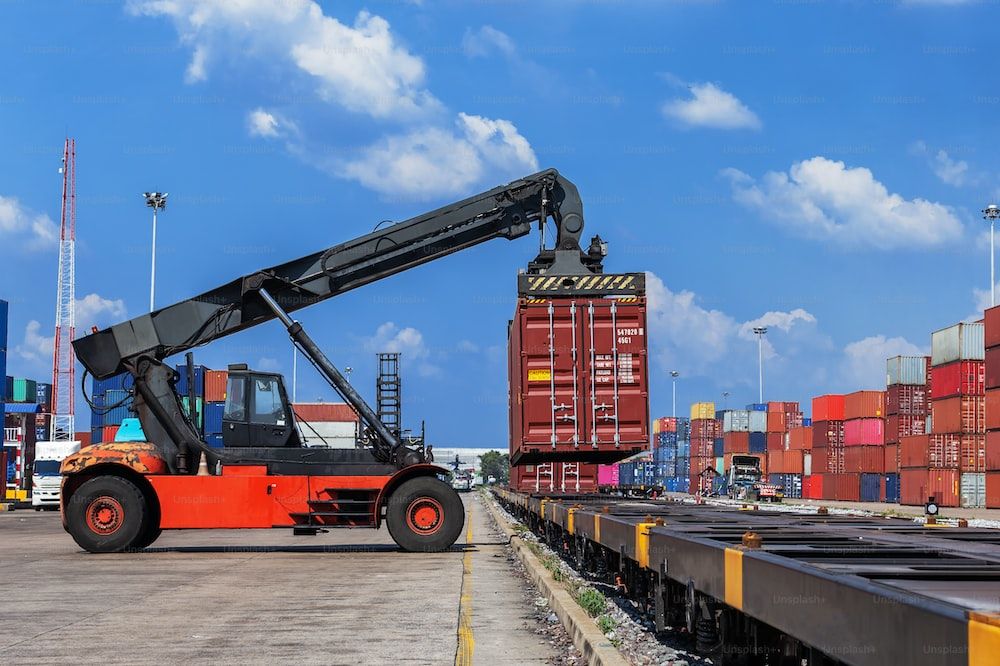 Navigating Moving Loads: Ensuring Optimal Crane Safety in Dynamic ...