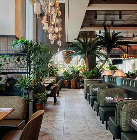 EARLS_KITCHENBAR_Miami_World_Center_0243-Enhanced-NR-Edit_4K-1-scaled-e1747599358827 (1).j