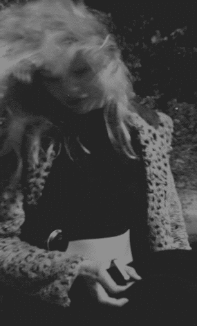 Girl shaking hair #Tumblr