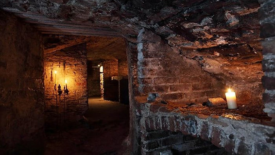 Underground-Vaults-Today.jpg