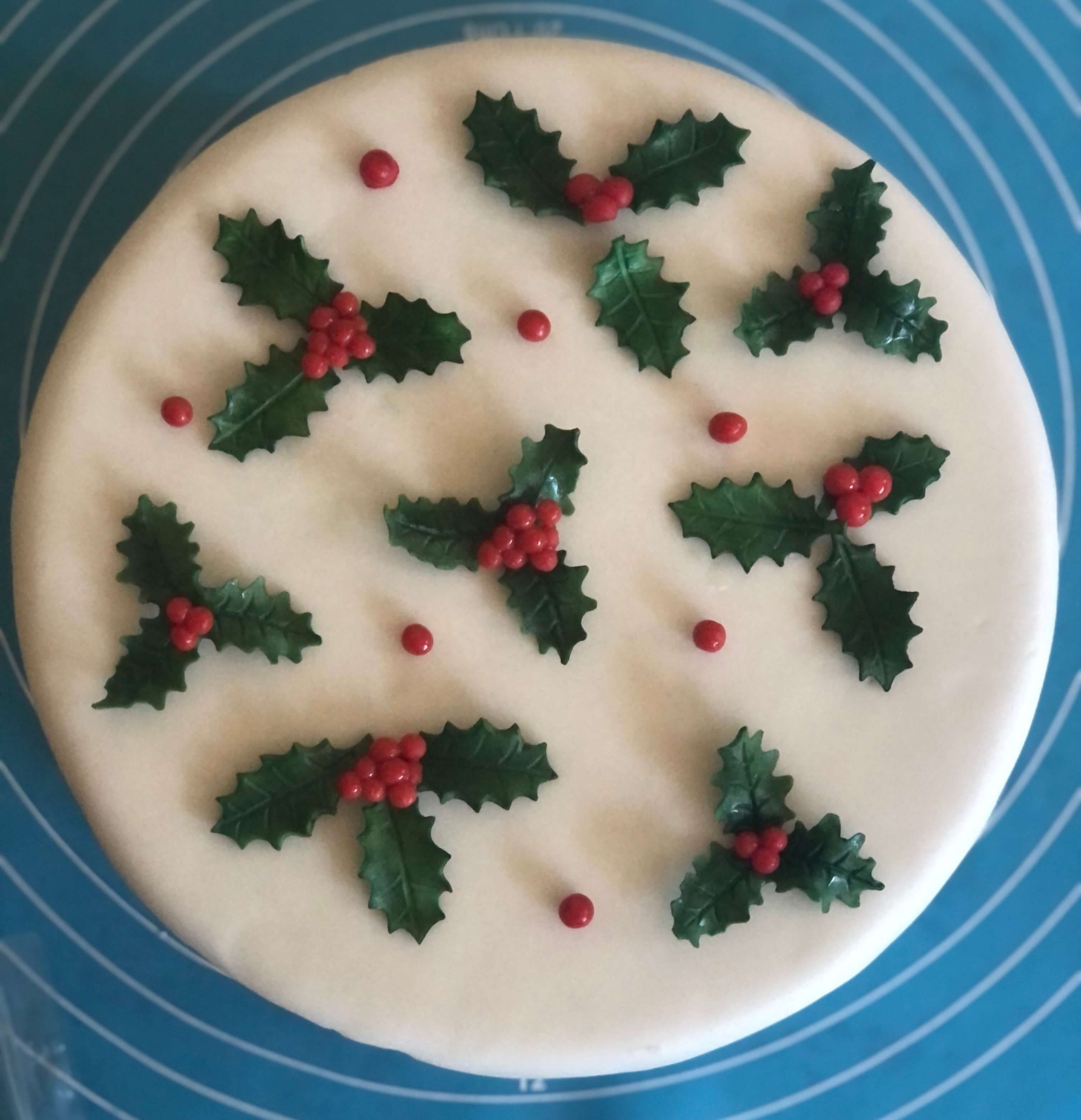 Set Two: Traditional Holly & Berries