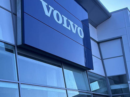 Achieving Pristine Excellence: A Detailed Cladding and Window Clean at Volvo Belfast