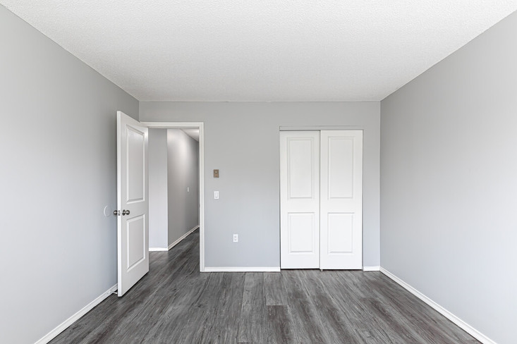 Ivy Woods Bedroom with Walk-in. Closet