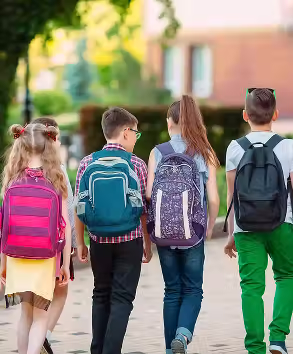 Niños de la escuela.avif