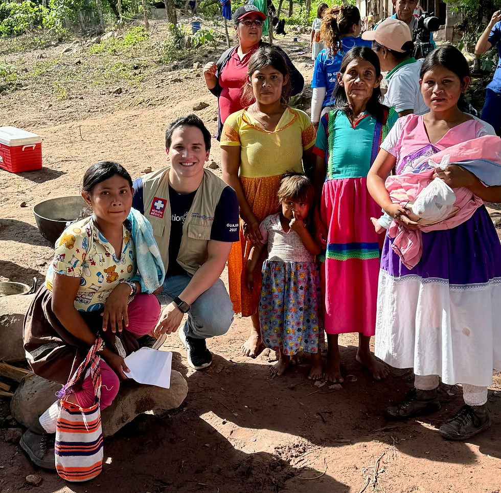dr jorge gaviria pinzon con la comunidad indigena yukpa