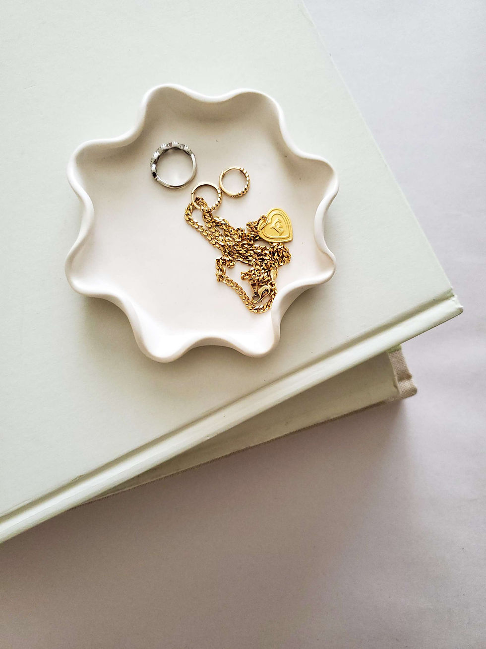 Thumbnail: Wavy Jewelry Dish