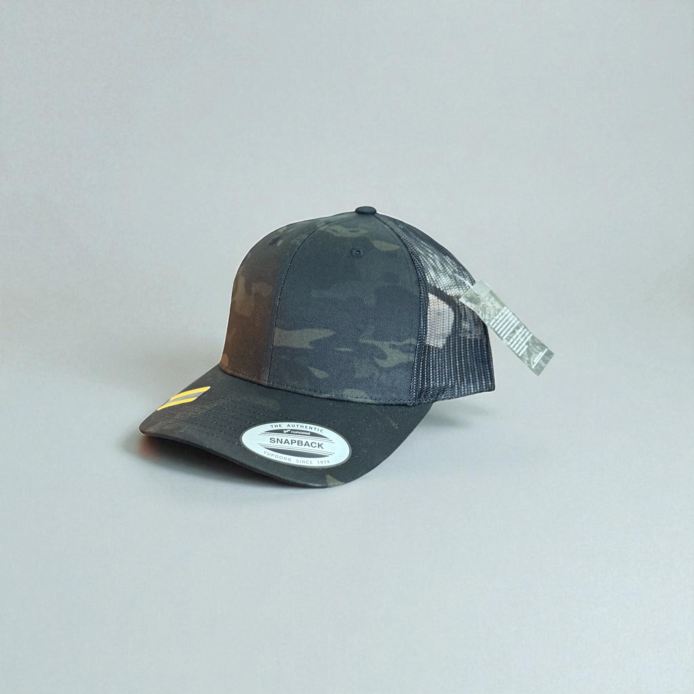 Yupoong Classic 6606 Multicam/Black