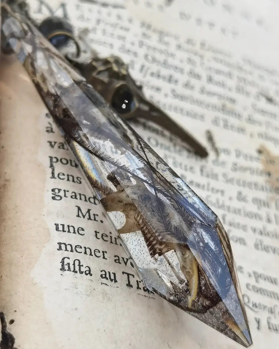 Miniature : Le pendule pagan ☠️🦴