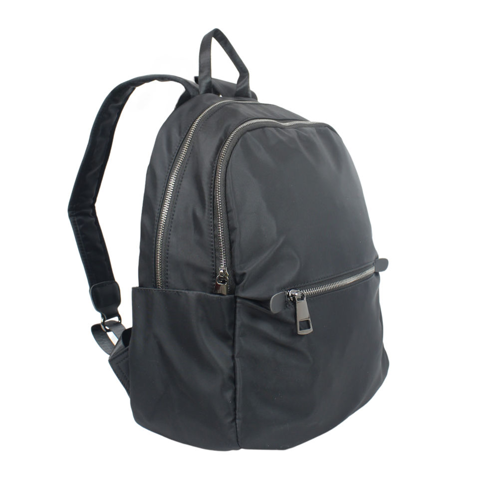 Thumbnail: Bon Voyage 2006 Backpack 14.5"