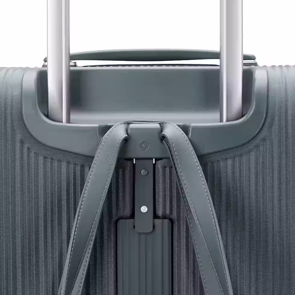 サムネイル： Samsonite Silhouette 18 Softside Spinner - Carry On