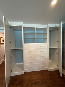 Wardrobe Built In - White with Thin Shaker