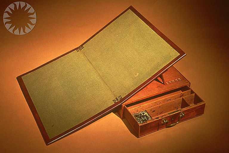 thonas jefferson declaration of independence desk