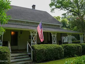 Historic Mansion on 1,060 Acres