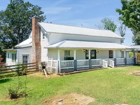 Warm Farmhouse With Gorgeous Updates