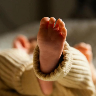 baby feet