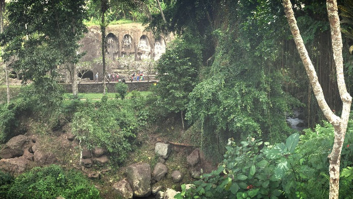 Výlet z Ubudu do chrámového komplexu Gunung Kawi a paláce Tirta Empul