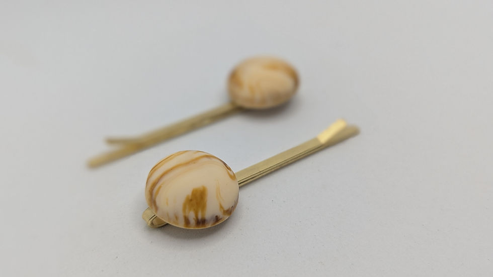 Thumbnail: Coral Cream