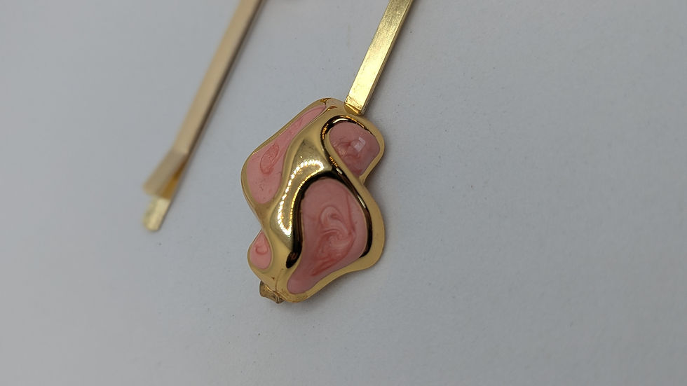 Thumbnail: Buckler Pink