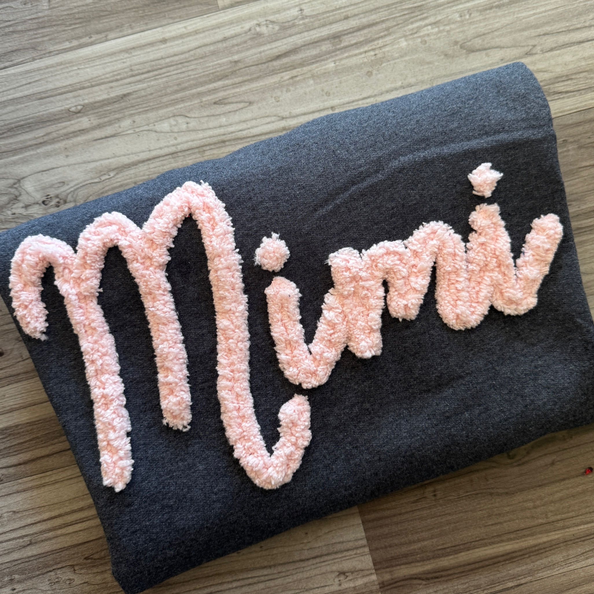 Mimi Yarn Embroidered Sweatshirt