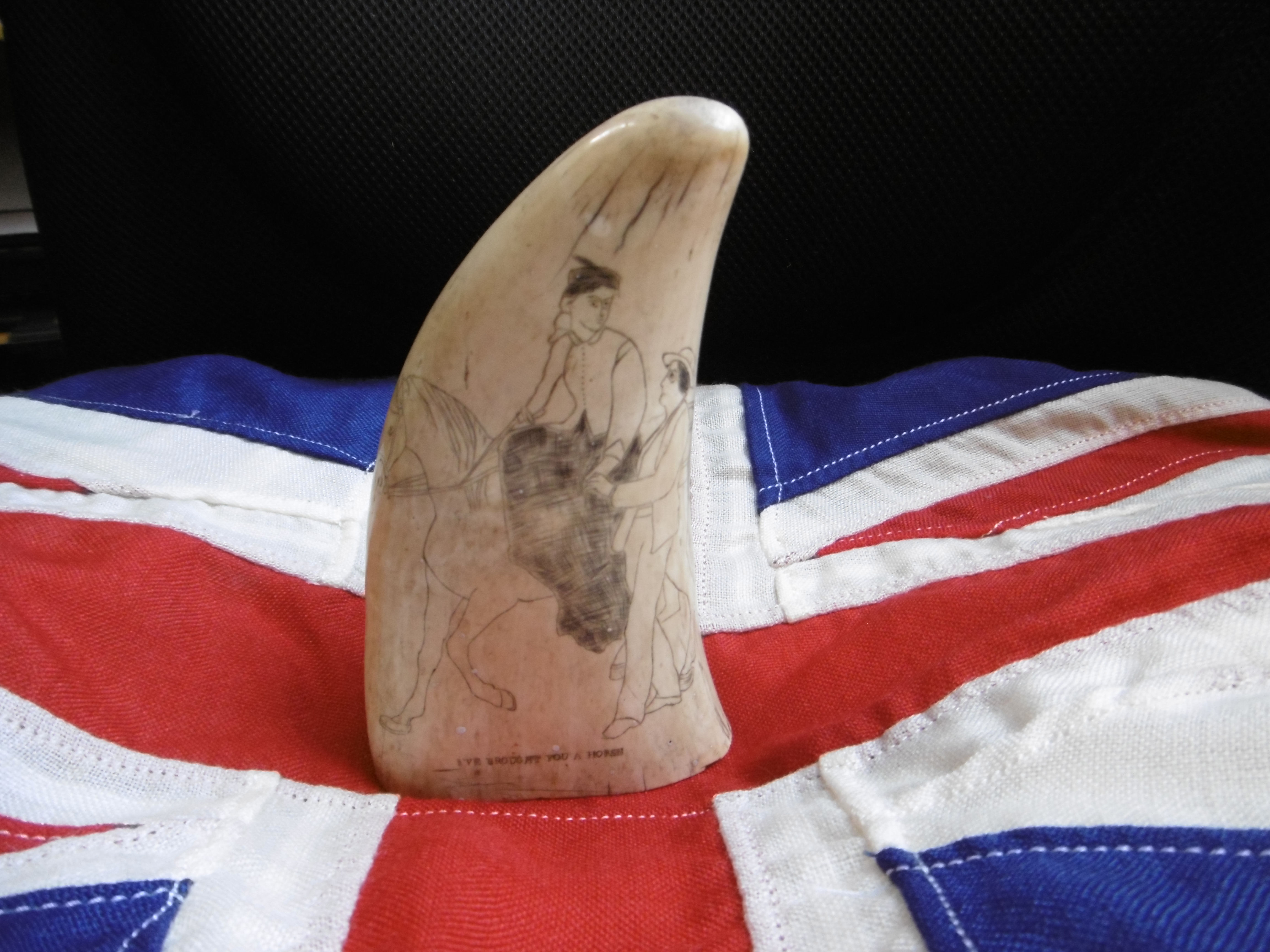 No.515 - Whale tooth - Horse and people