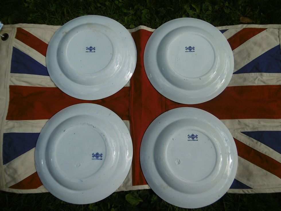 Thumbnail: R.N Mess plates No.7 and No.8