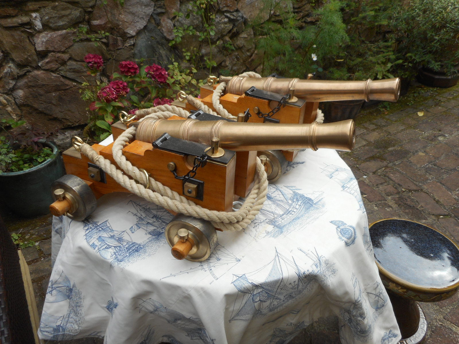 Blomefield style cannons