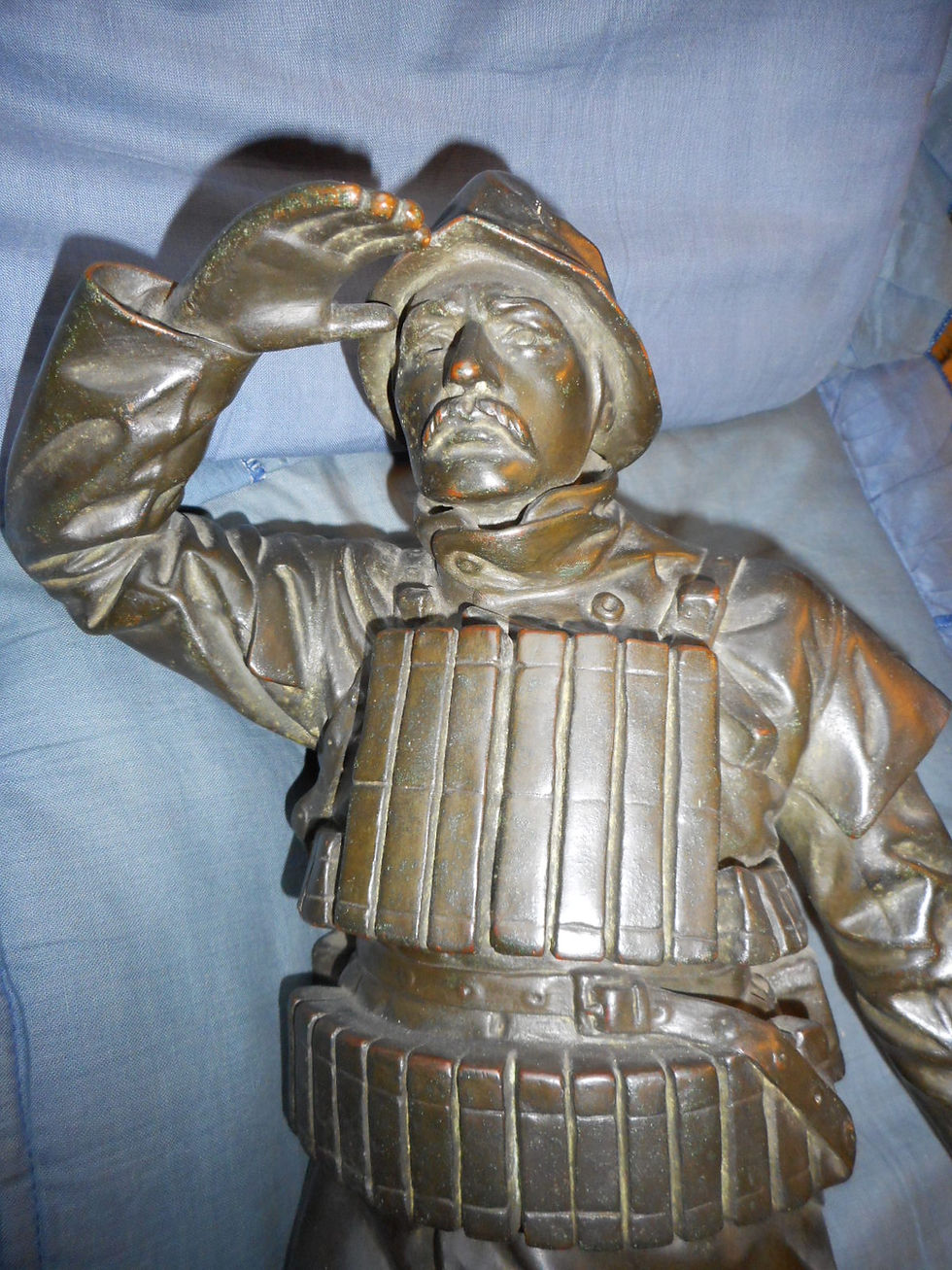 Thumbnail: Bronze figure of a lifeboatman