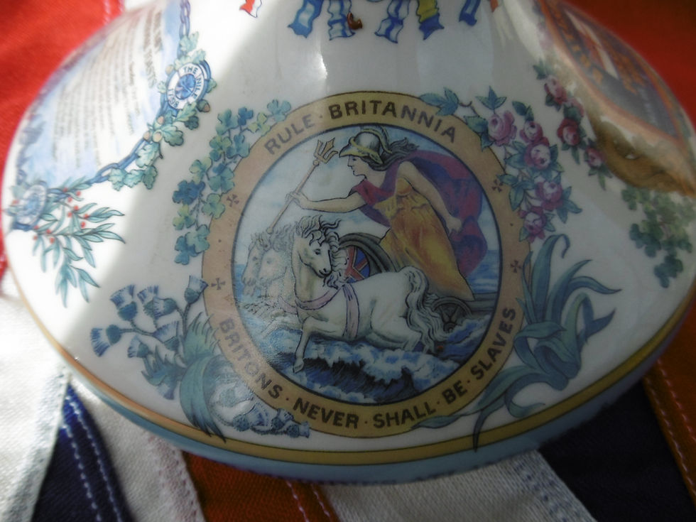 Thumbnail: Pussers Rum decanter, full, by WADE