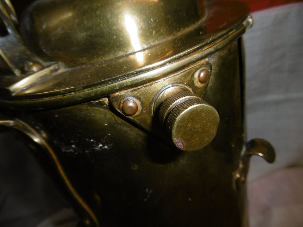 Thumbnail: Bulpitt signalling lamp