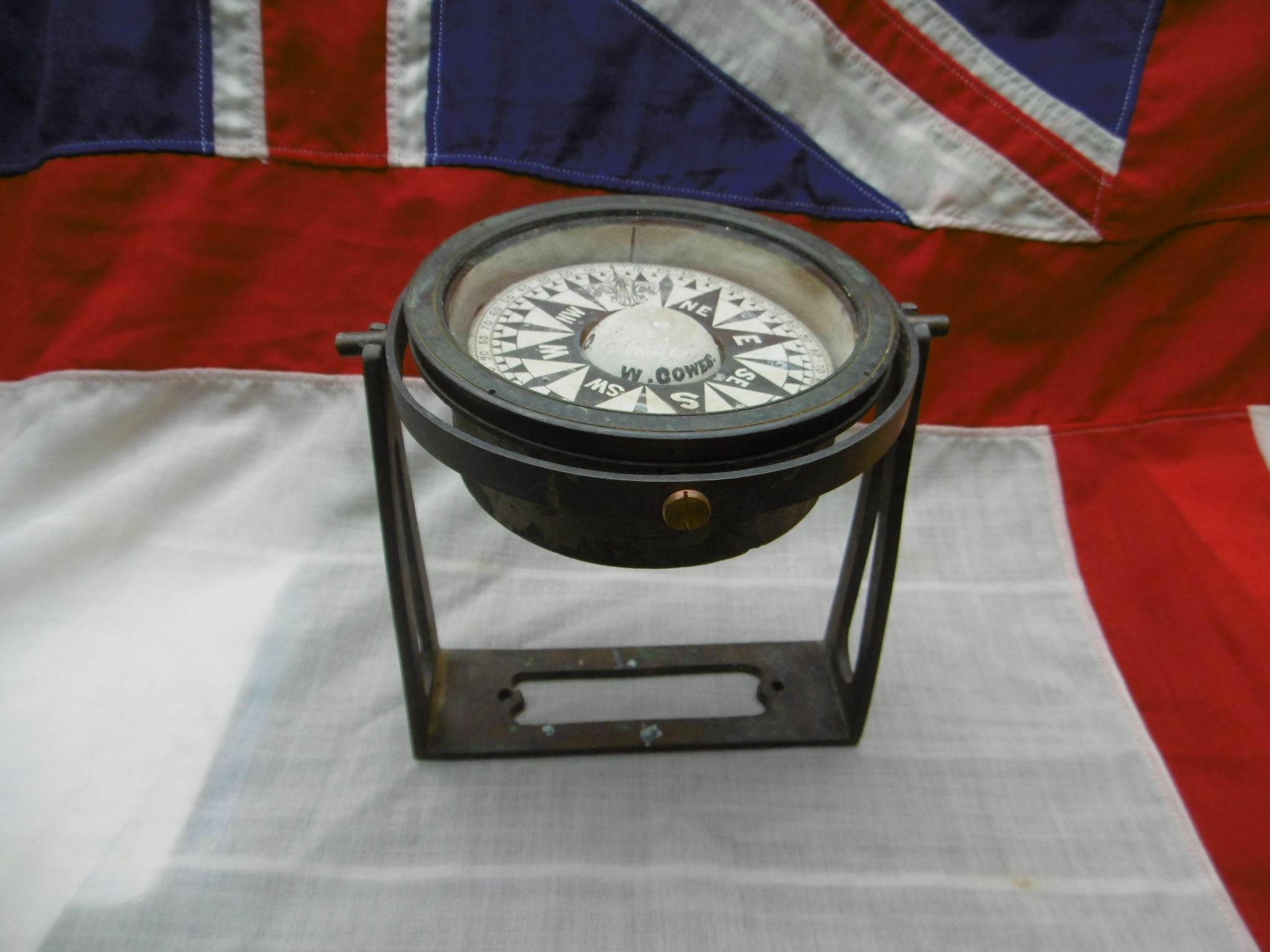 Gimbal compass with brass frame
