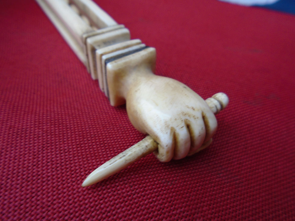 Thumbnail: No. 412 - Scrimshaw pie crimper/jagging wheel