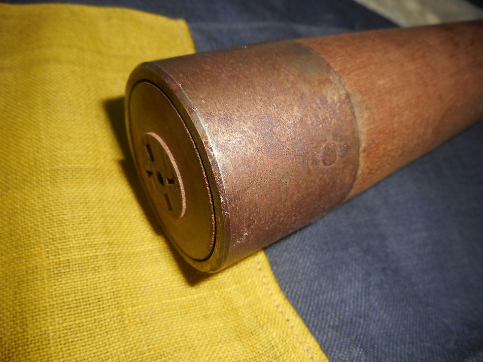 Thumbnail: Steel topped broad arrow fid