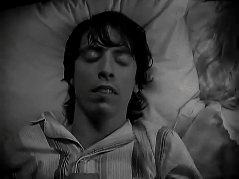 FooFighters-EverlongOfficialHDVideo-ezgif.com-video-to-gif-converter (1).gif