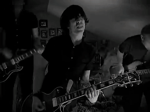 FooFighters-EverlongOfficialHDVideo-ezgif.com-video-to-gif-converter.gif