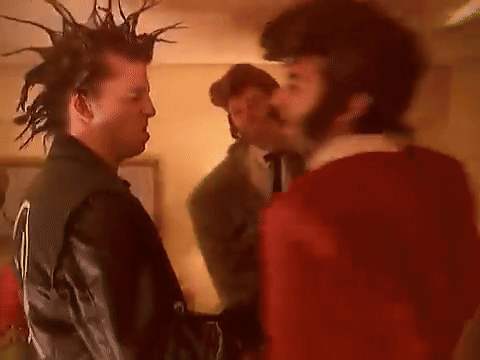 FooFighters-EverlongOfficialHDVideo-ezgif.com-video-to-gif-converter (7).gif