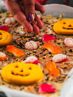 Halloween Chocolate Bark Recipe: Sinfully Good!