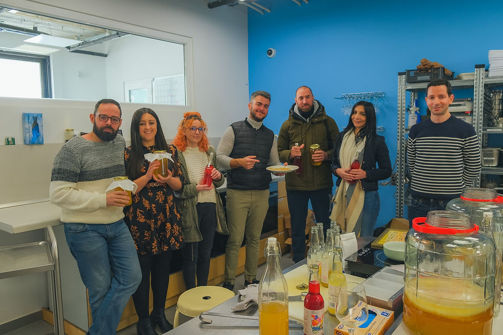 Kombucha making with Your Kombucha group photo