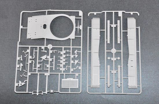 サムネイル： トランペッター 1/35 ソビエト軍 T-64BV 主力戦車 Mod.1985 プラモデル 05522